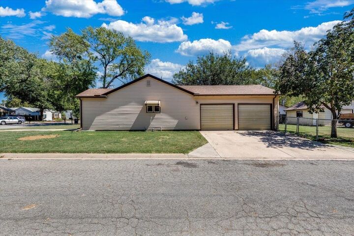 Property Photo:  203 Martha Ave  KS 67110-1468 