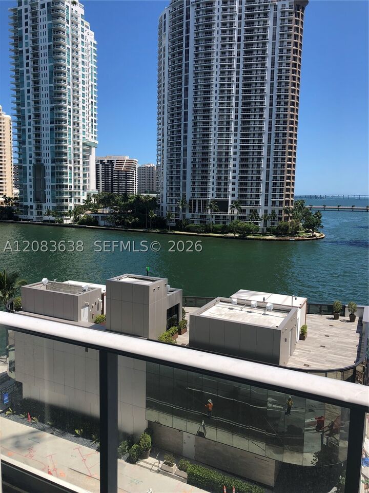 Property Photo:  300 S Biscayne Blvd L-608  FL 33131 