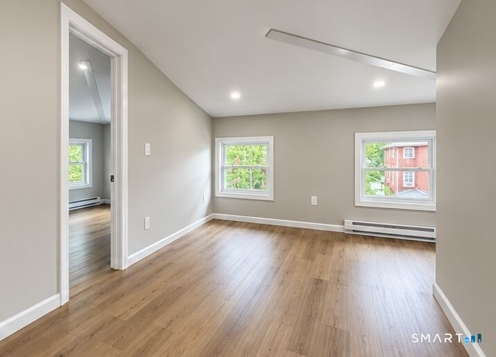 Property Photo: 206 Jefferson Street 3 CT 06106