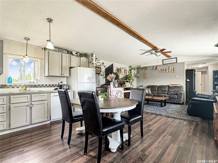 Property Photo:  424 Jerome Street  SK S0N 2X0 
