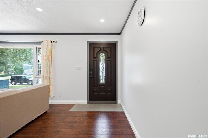 Property Photo:  1809 Arlington Avenue  SK S7H 2Y8 