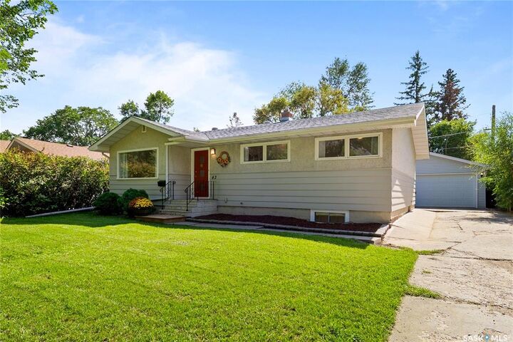 Property Photo:  43 Cowburn Crescent  SK S4S 5R9 