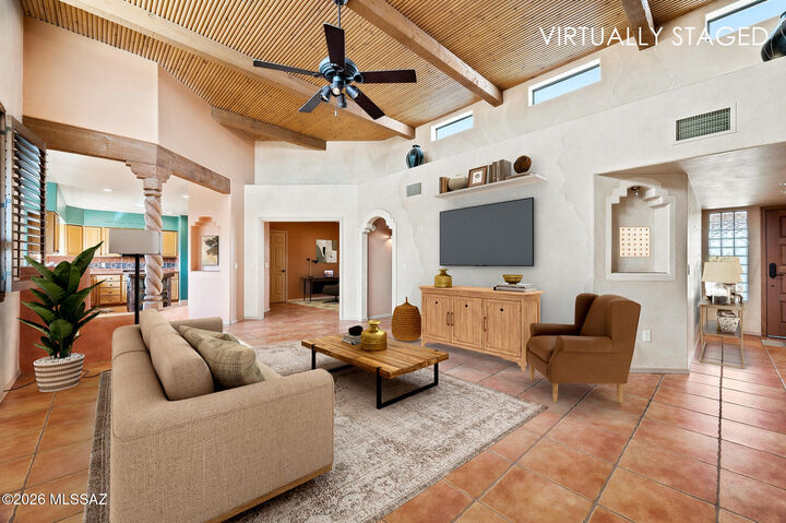 Property Photo:  889 W Camino Tierra Libre  AZ 85614 