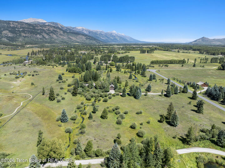 Property Photo: 75/125/175 S Pines Edge Lane WY 83014