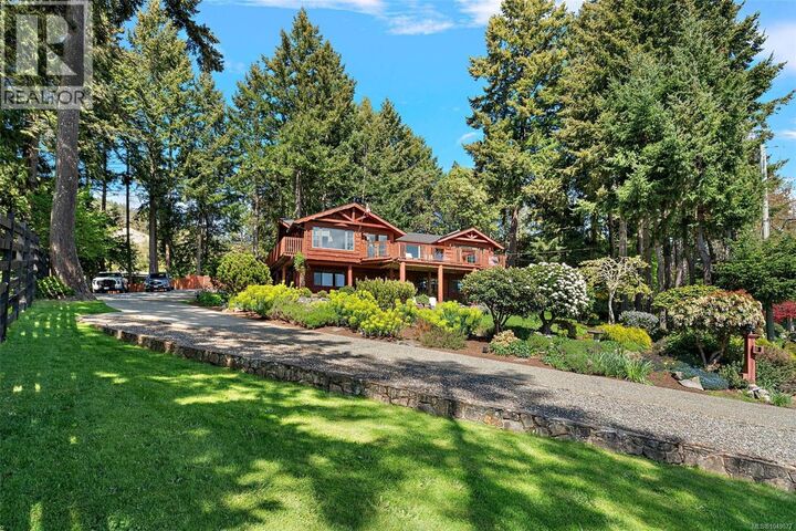 Property Photo: 539 Bayview Place BC V9L 5X7