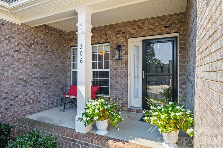 Property Photo:  306 Drake Park Avenue  SC 29708 