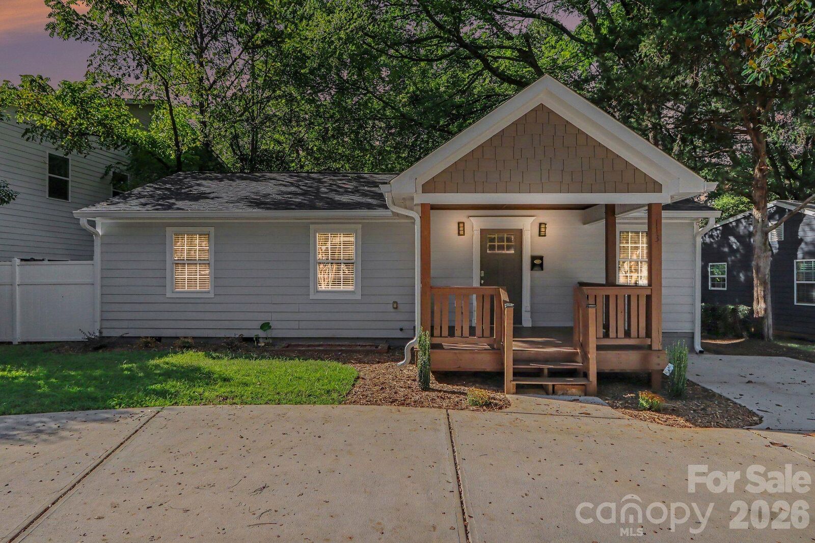 Property Photo:  113 N Smallwood Place  NC 28216 