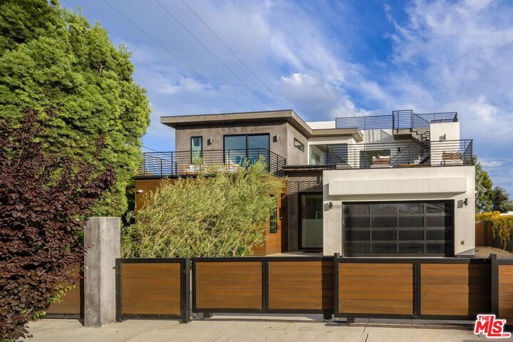Property Photo:  1390 Morningside Way  CA 90291 