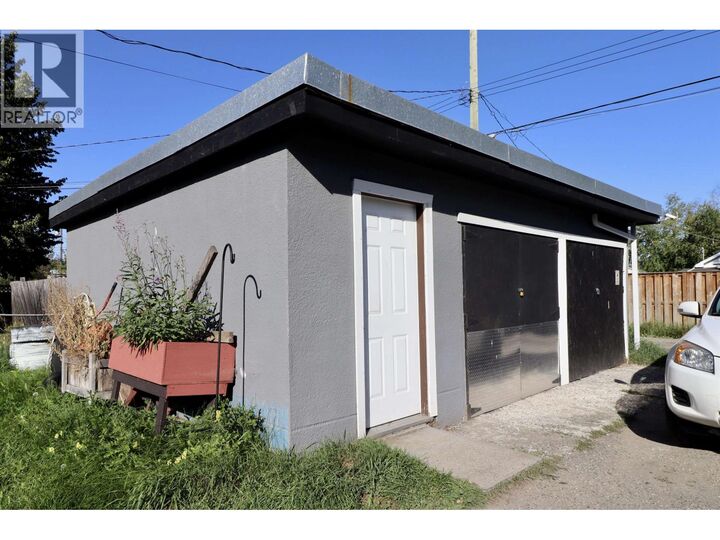 Property Photo:  774 Ewert Street  BC V2M 2N7 