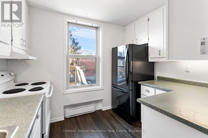 Property Photo:  56 Yarmouth Street A  ON N1H 4G3 