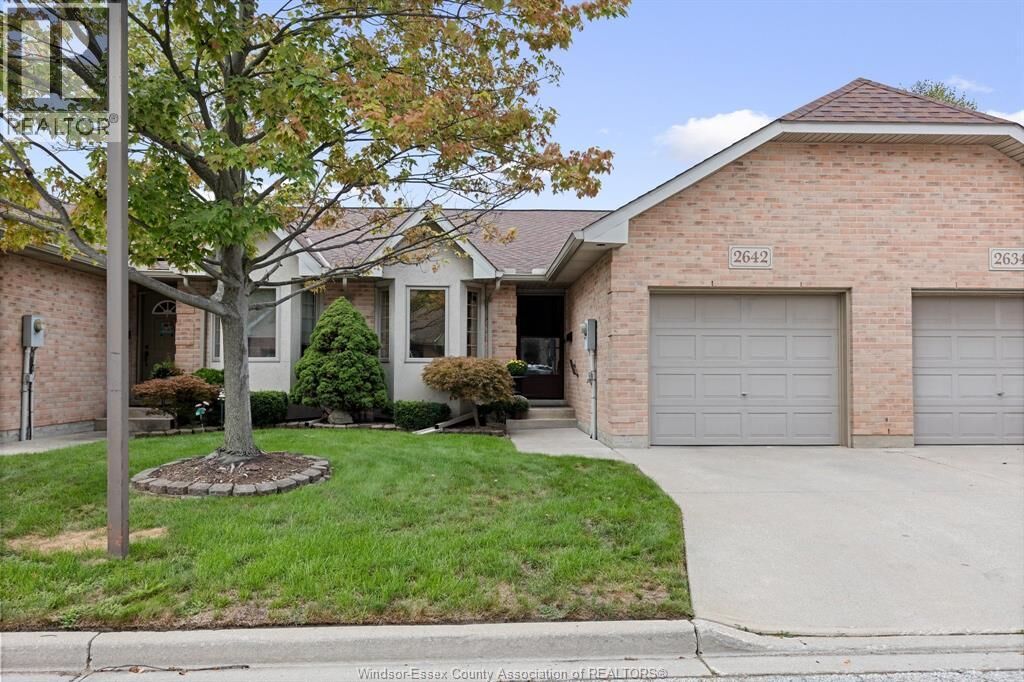 Photo de la propriété:  2642 Norfolk Pines Crescent 15  ON N9E 4S5 