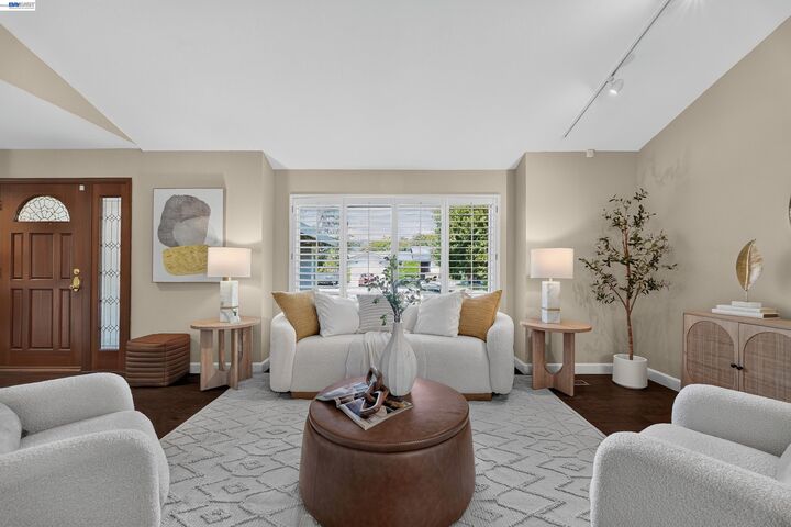 Property Photo:  7776 Knollbrook Dr  CA 94588 