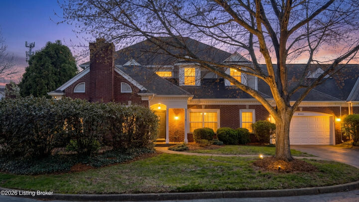 Property Photo: 5943 Ashwood Bluff Dr KY 40207
