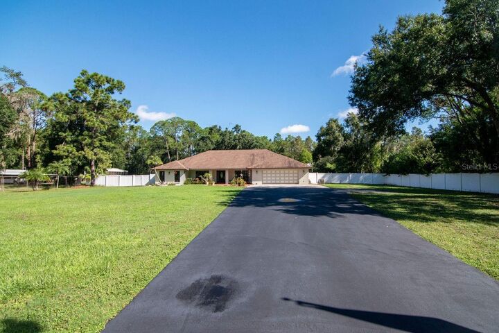 Property Photo:  17535 Wellfield Court  FL 33558 