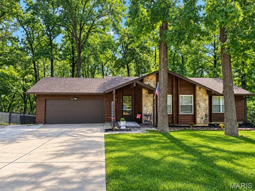 Property Photo: 14 Cedarview Court MO 63303