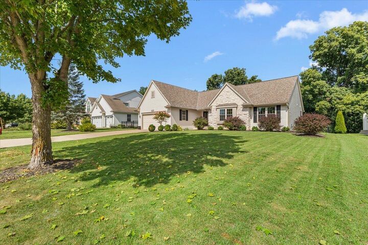 Property Photo: 4020 W Lakeview Dr WI 53132
