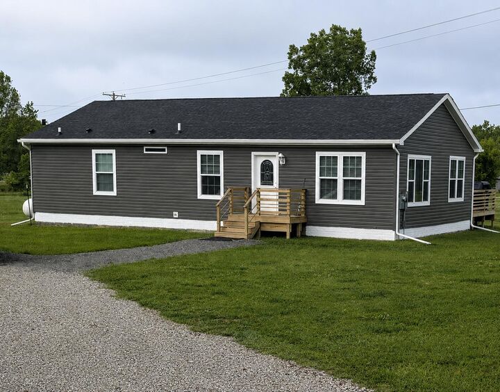 Property Photo: 823 Hammont Street MI 48867