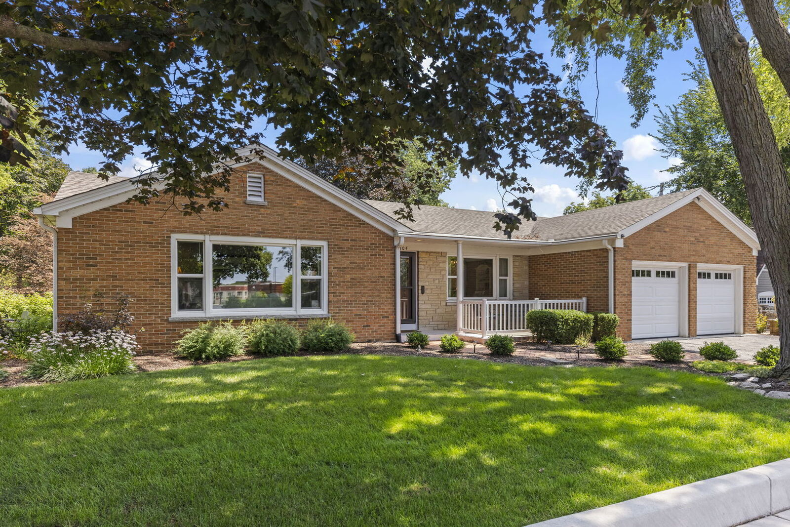 Property Photo:  304 S Loomis Street  IL 60540 