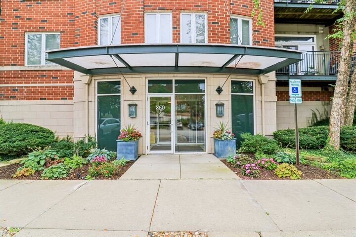 Property Photo:  860 Weidner Road 404  IL 60089 