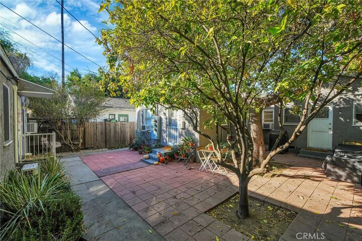 Property Photo: 1120 N Vista Street CA 90046
