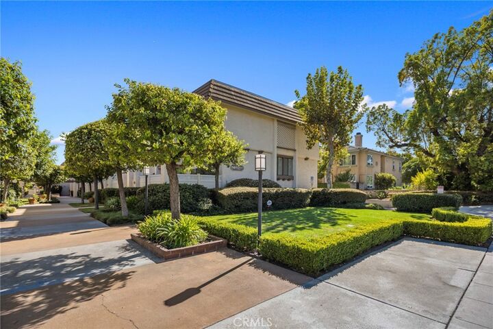 Property Photo: 848 W Huntington Drive 18 CA 91007