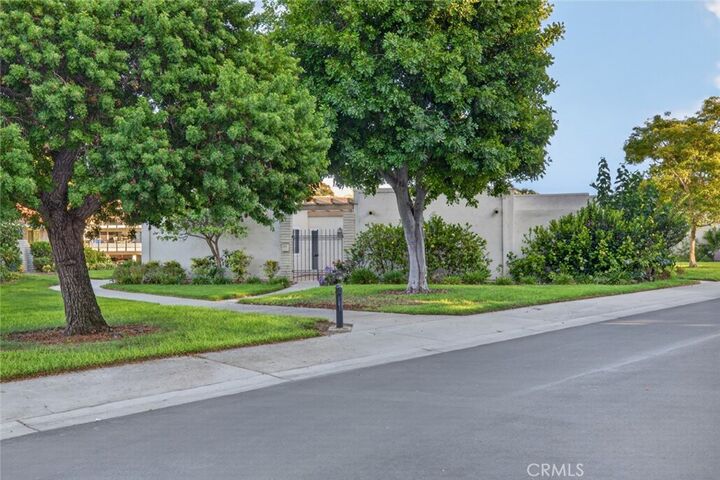 Property Photo:  2262 Via Puerta D  CA 92637 