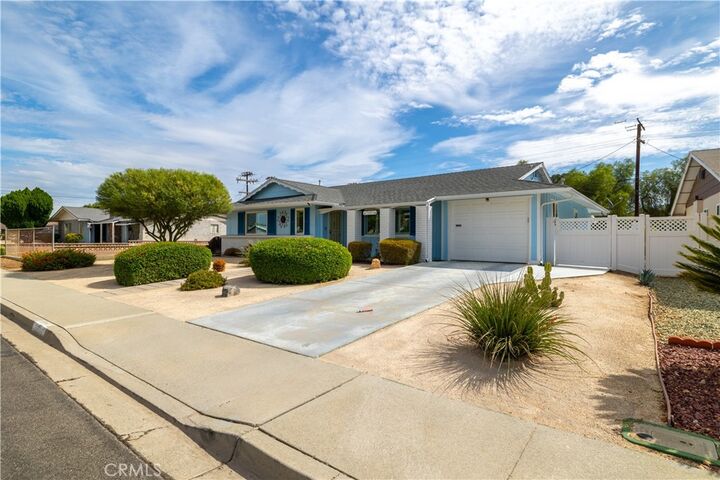 Property Photo: 28700 Thornhill CA 92586