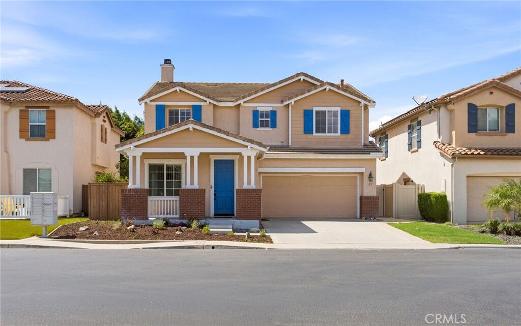 Property Photo:  327 Alamo Way  CA 92057 