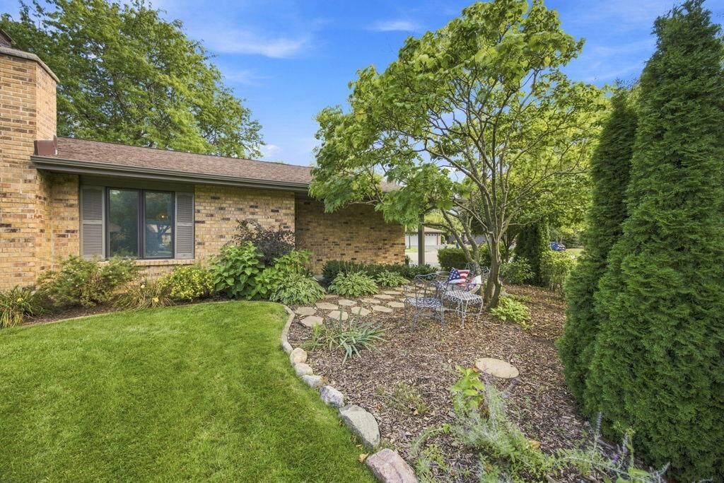 Property Photo:  38 Jewel Lane N  MN 55447 