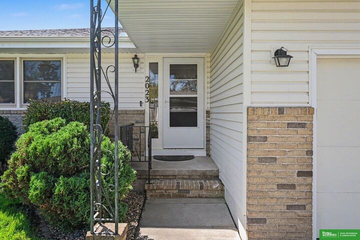 Property Photo:  2023 E Dodge Street  NE 68025 