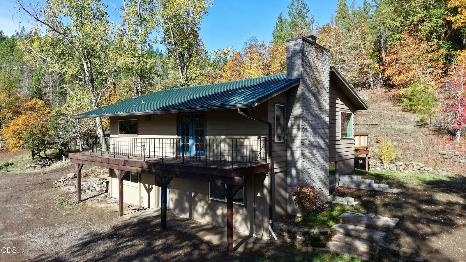 Property Photo: 5015 Highway 227 OR 97541