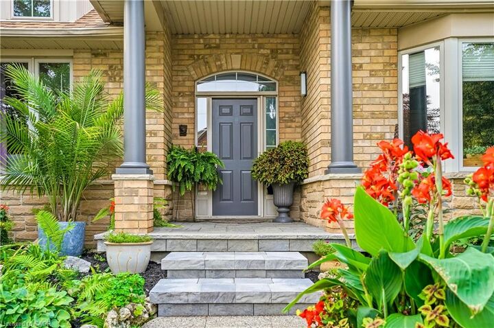 Property Photo:  517 Genista Drive  ON L7T 4L6 