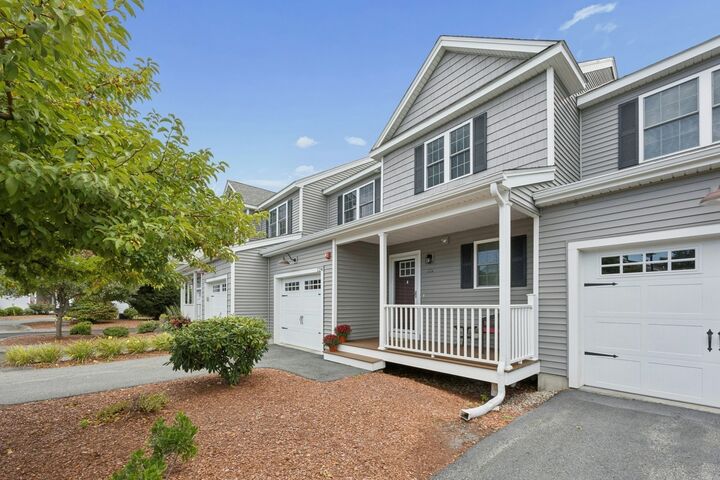 Property Photo:  124 Ice House Landing 124  MA 01752 