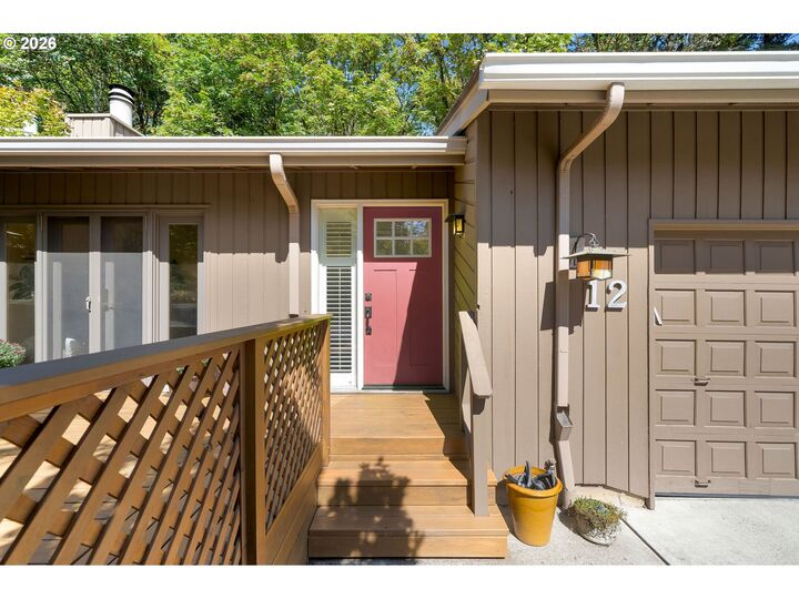 Property Photo: 12 Mountain Cir OR 97035