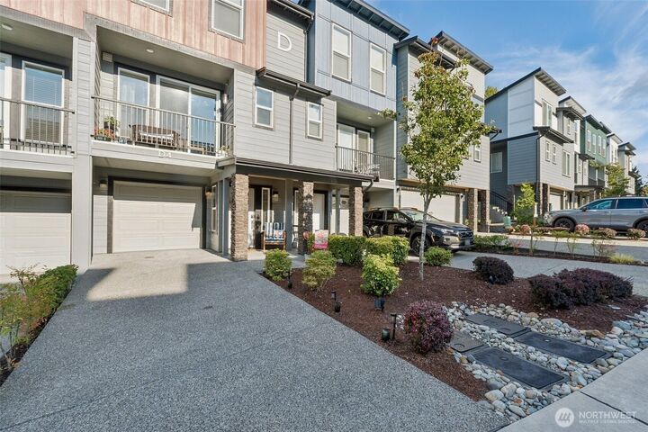 Property Photo:  3123  148th Street SW D4  WA 98087 