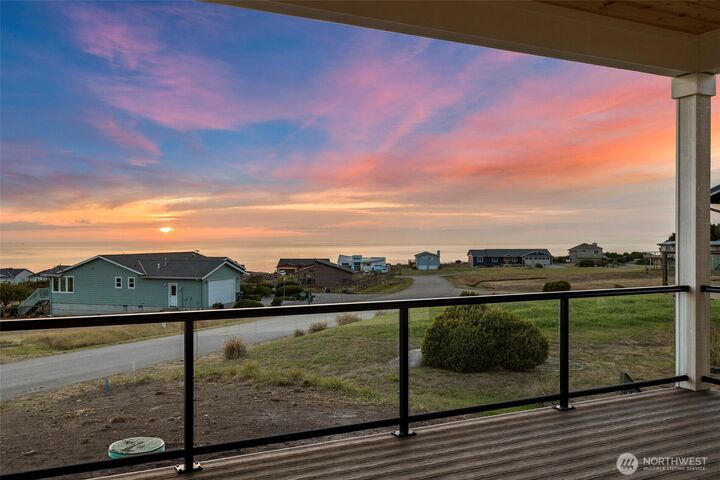 Property Photo: 750 La Fiesta Street WA 98239