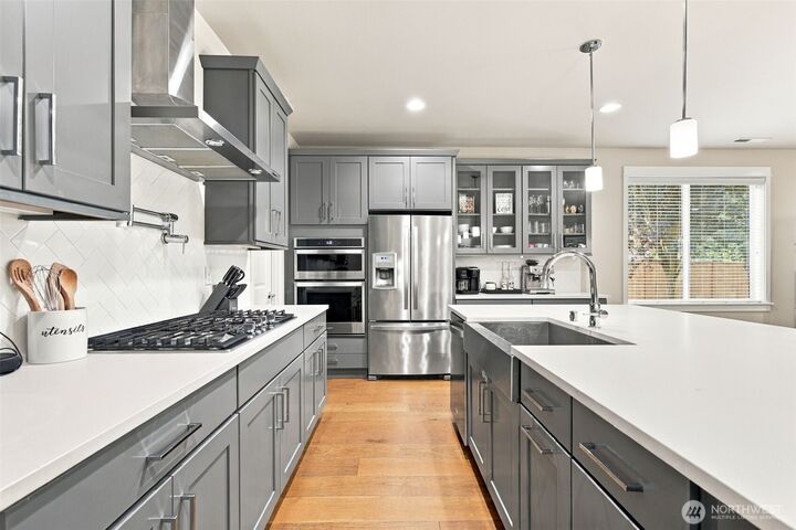 Property Photo: 31357 43rd Place SW WA 98023