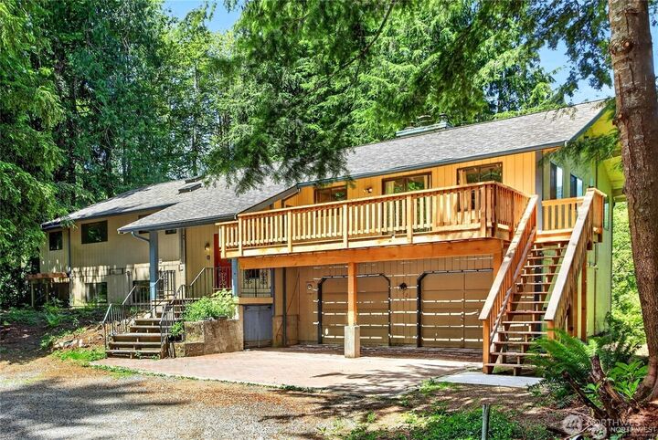 Property Photo: 16928 464th Way SE WA 98045