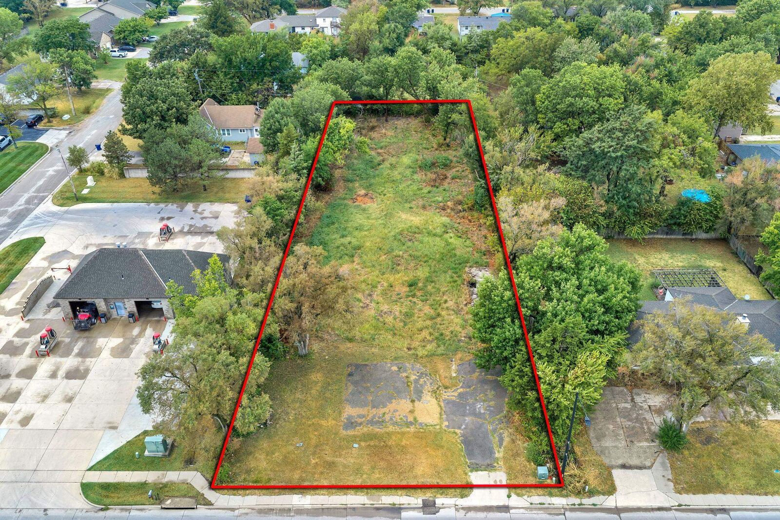 Property Photo: 545 N Andover Rd KS 67002
