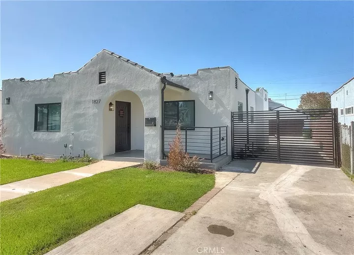 Property Photo: 1827 W 76th CA 90047