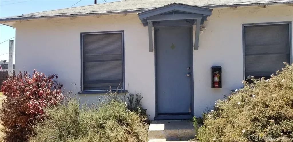 Property Photo:  1508 Mentone Avenue B  CA 93433 