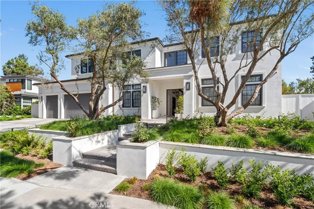 Property Photo:  6 Pinehurst Ln  CA 92660 
