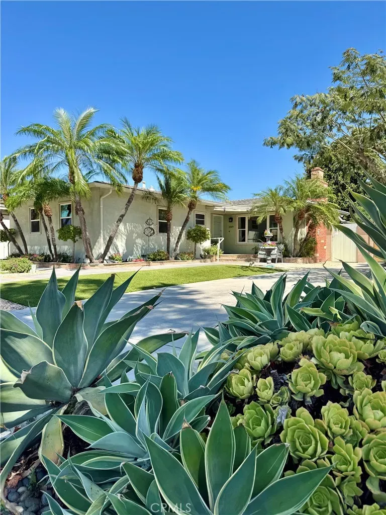 Property Photo:  2019 Valencia  CA 92706 