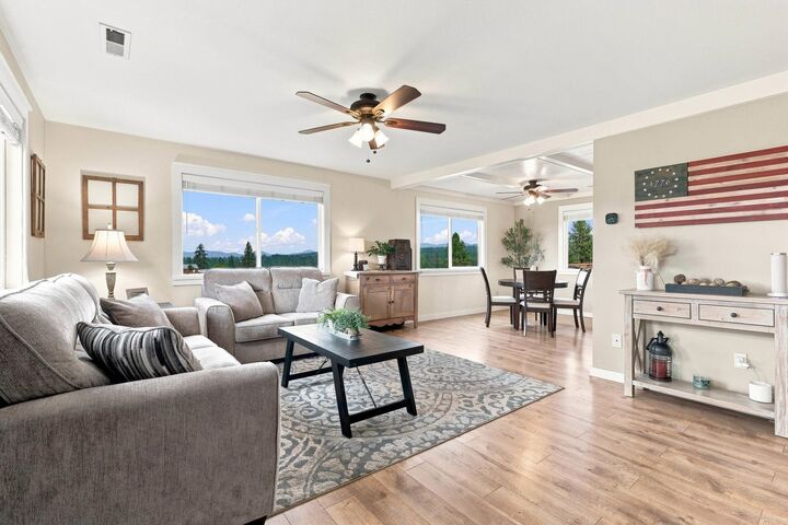 Property Photo: 32326 N Elk-Chattaroy Rd WA 99003