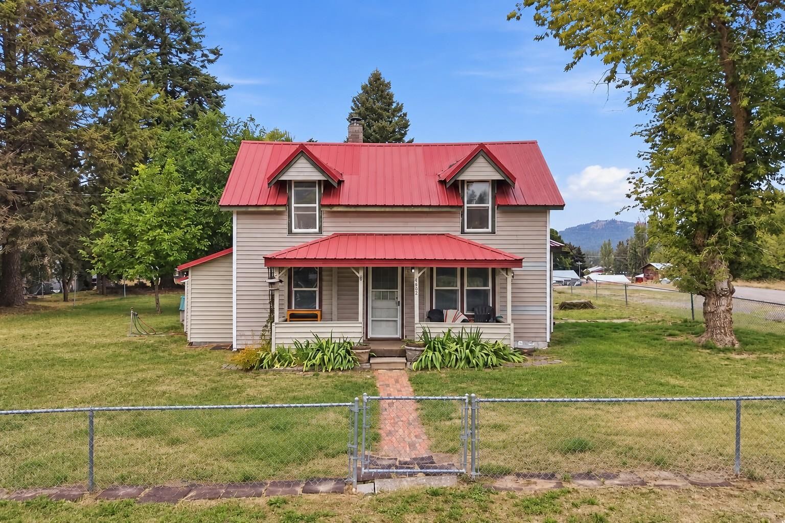 Property Photo: 4452 N Swenson Rd WA 99110