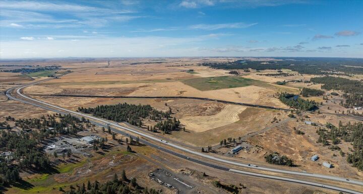 Property Photo:  102A E Cameron Rd  WA 99031 