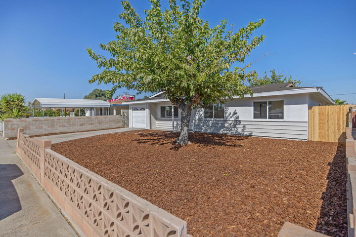Property Photo: 420 7th Street CA 93250