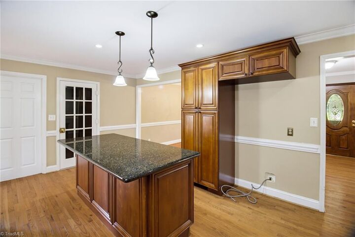 Property Photo:  3414 Edgefield Road  NC 27409 