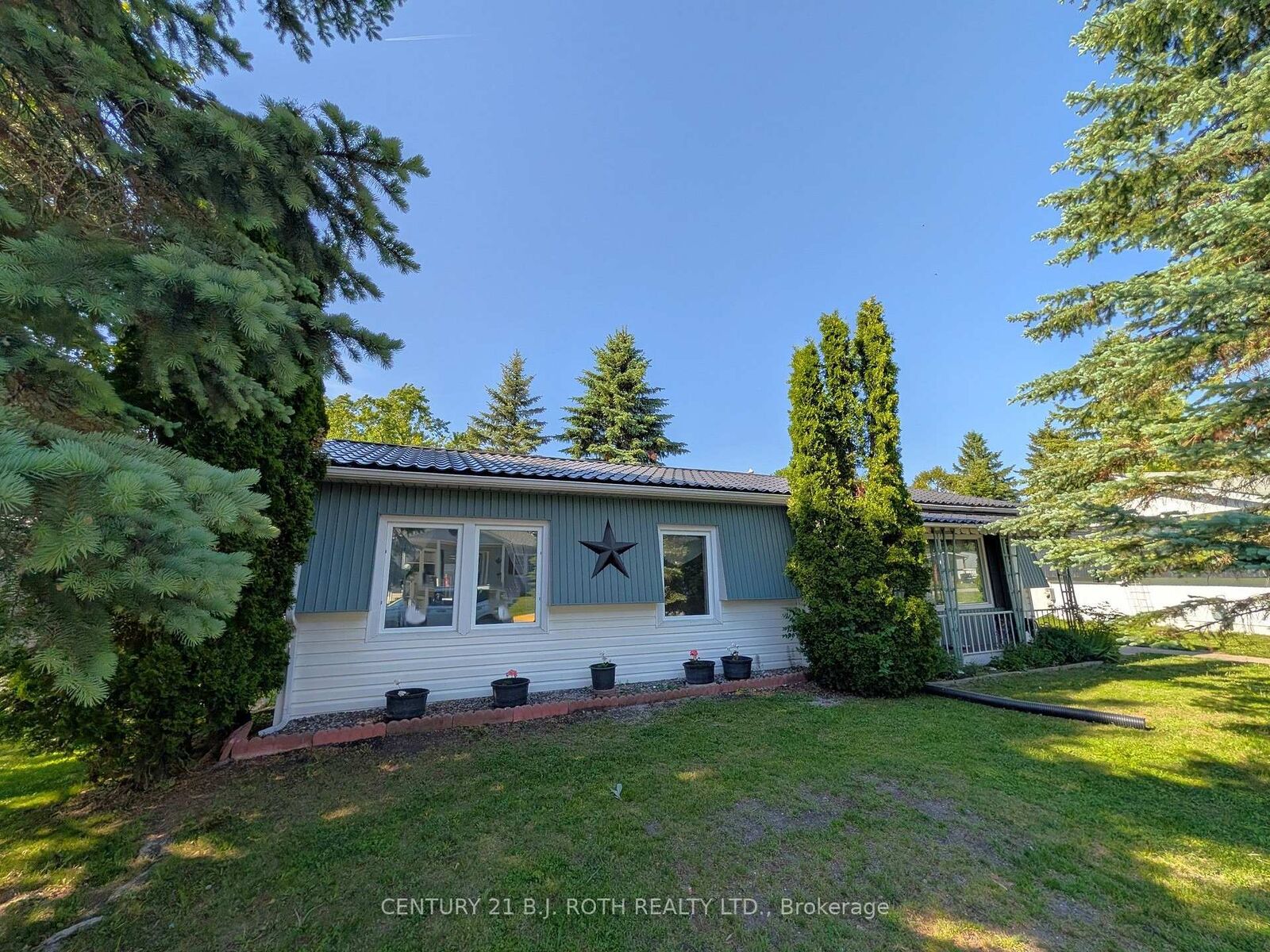 Property Photo:  66 Linden Lane  ON L9S 1P2 
