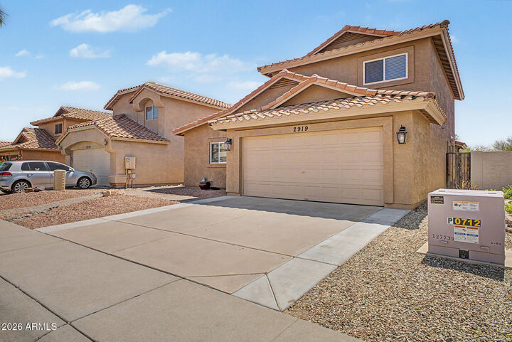 Property Photo: 2919 E Woodland Drive AZ 85048